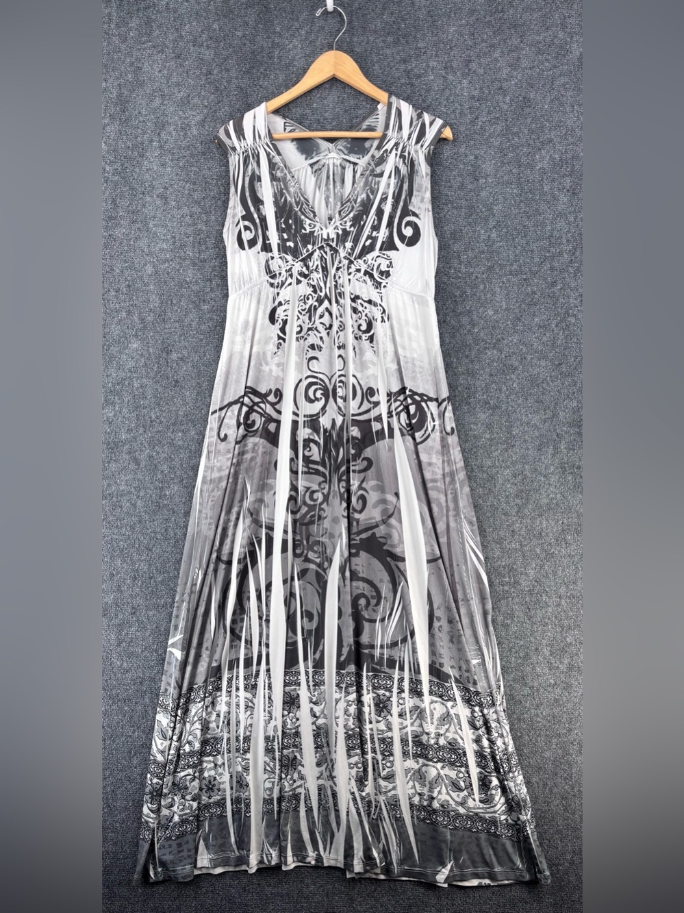 One World Gray & White Fairy Grunge Maxi Dress V Neck Women’s L Beachy